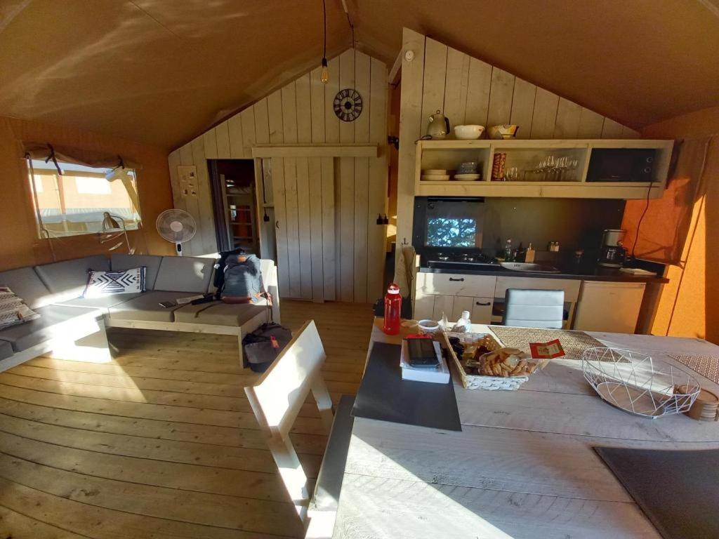 Modern Nomads Hotell Thenon Exteriör bild